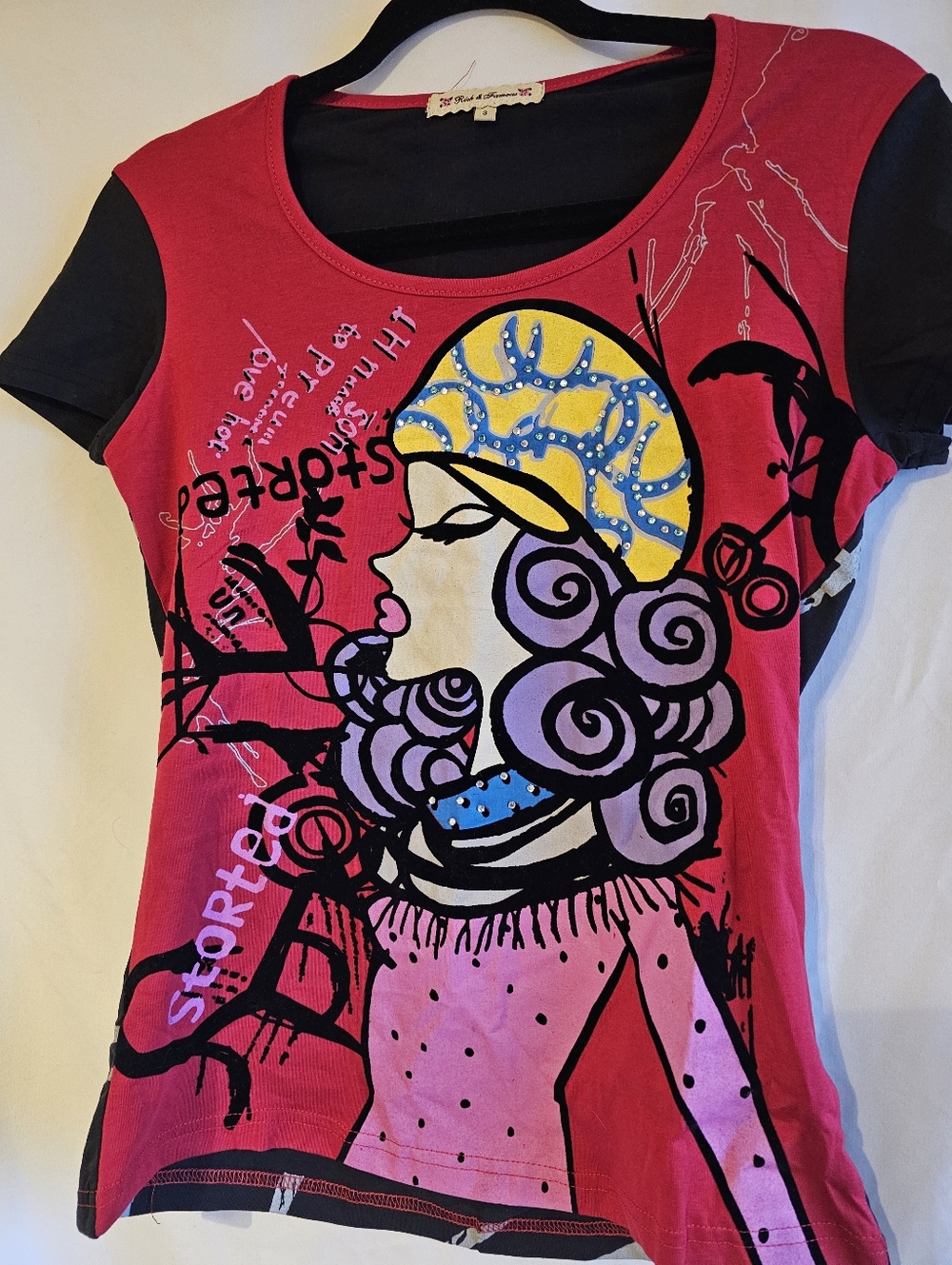 Vintage Rich & Famous pink graphic tee Size: 3 Small